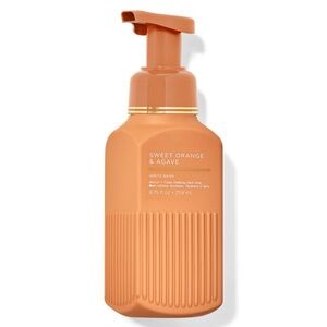 Bath & Body Works Gentle & Clean Foaming Hand Soap (new with tags)